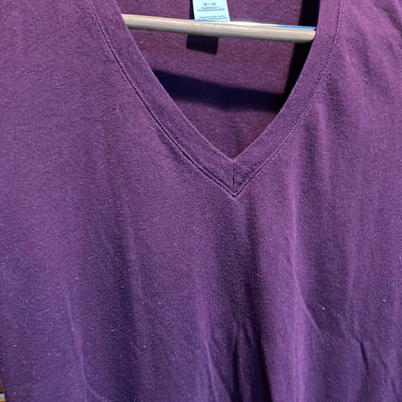 PINK VS tshirt burgundy/purple - Picture 3 of 3